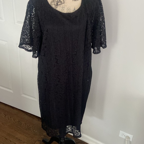 Haptics Black Lace Dress - Picture 5 of 10